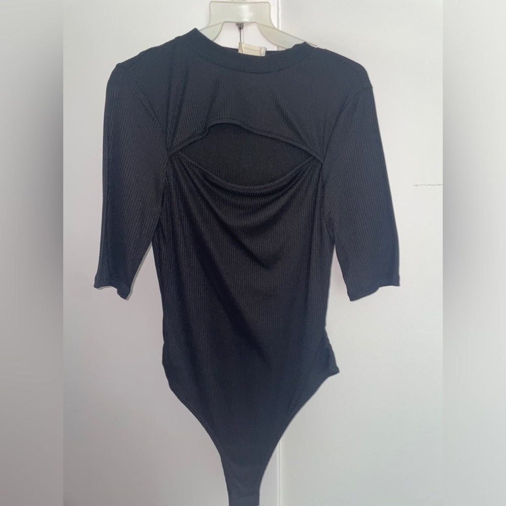 😎BLACK RIBBED BODYSUIT😎
